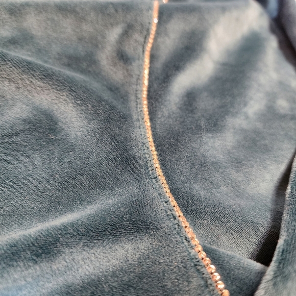 Victoria’s Secret‎ On Point Velour Rhinestone Zip Hoodie Green Medium - Picture 3 of 10
